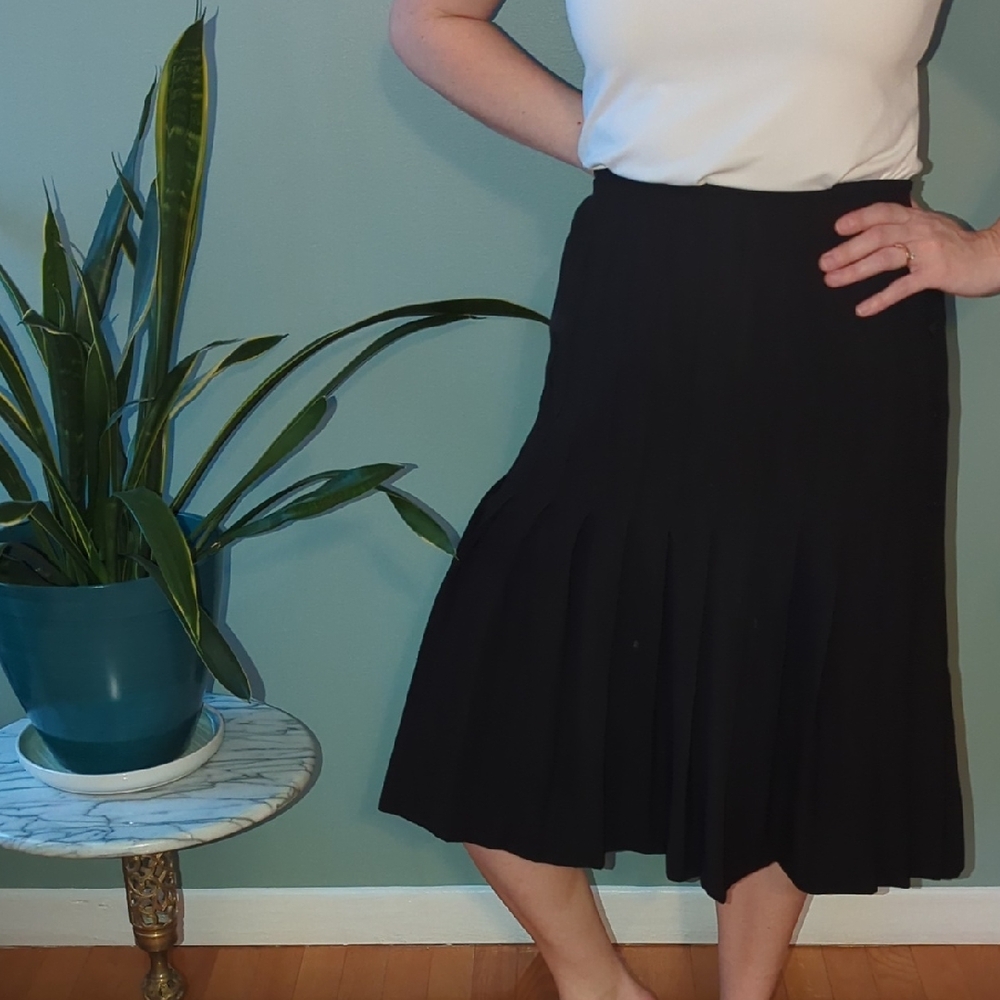 Vintage Simons Black Pleated Midi Skirt